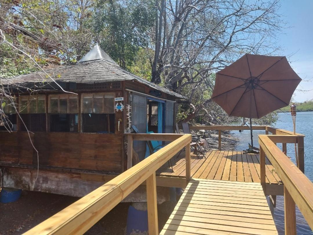 Beached Bungalow Overlooking The Pacific Ocean Бока-Чика Экстерьер фото